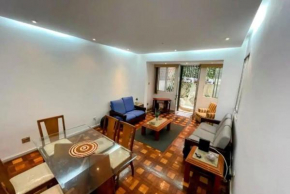 COPACABANA PERTO DA PRAIA-2 quartos-120m2-Térreo-200m metrô